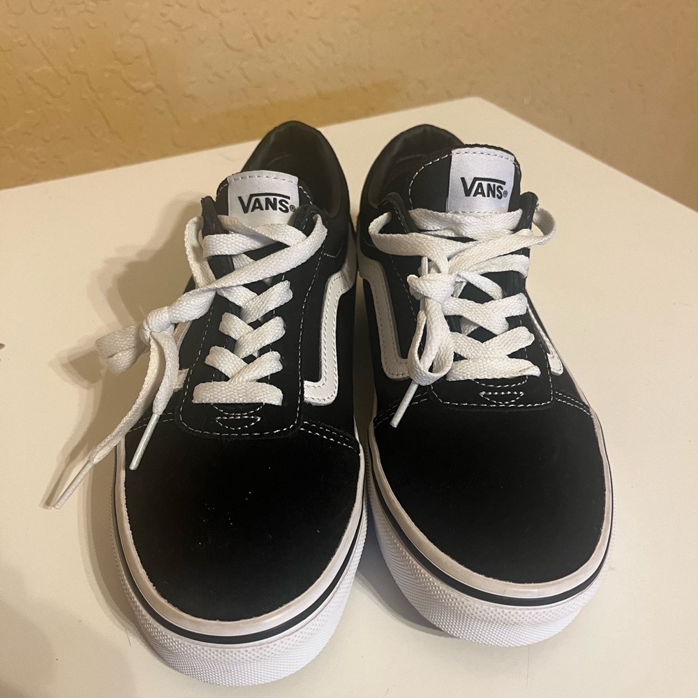 Vans youth ward unisex canvas/suede (Brand New) No Box or Tag size 5 - Picture 3 of 13